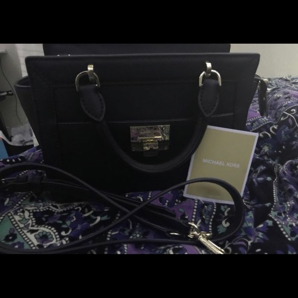 Michael Kors Purse Set - Picture 2 of 3